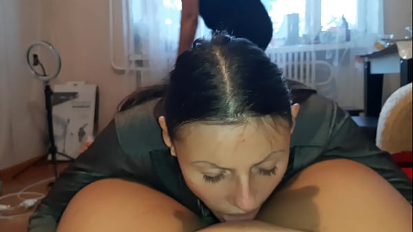 My girlfriend made me cunnilingus while the cleaner was washing the floor Lesbian Illusion Girls