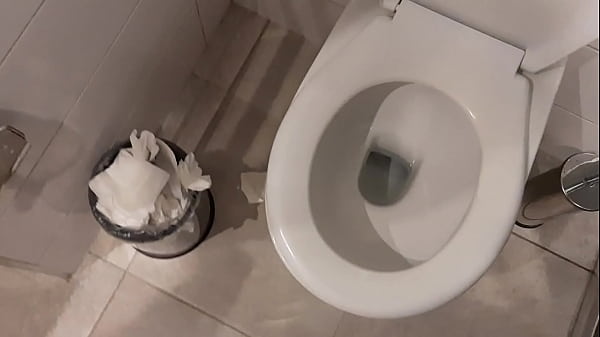 My girlfriend made me cunnilingus in a public toilet Lesbian Illusion Girls