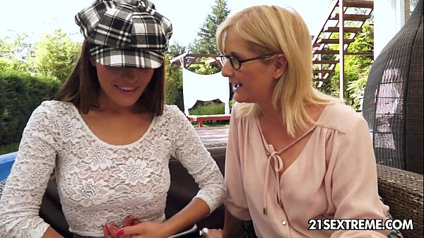 Dominica Fox and Jennyfer Old Young Lesbian Love
